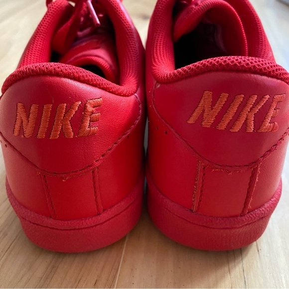 Big KID'S Nike Tennis Classic Premium (GS) University Red 834123 600 - Picture 5 of 7